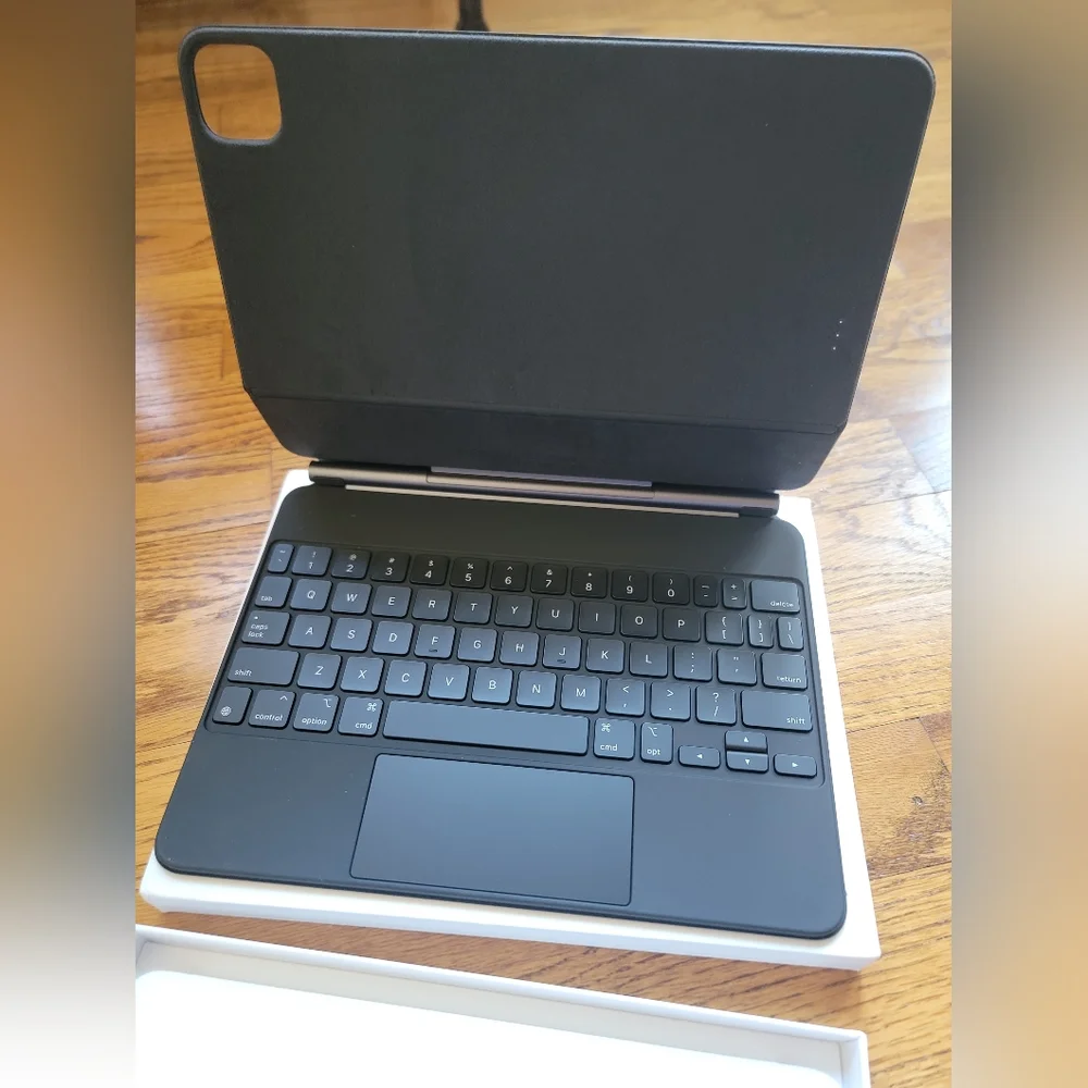 Apple iPad Magic Keyboard - Black